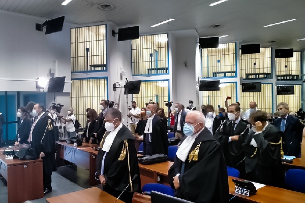 proceso tratativa sentencia revocada 2