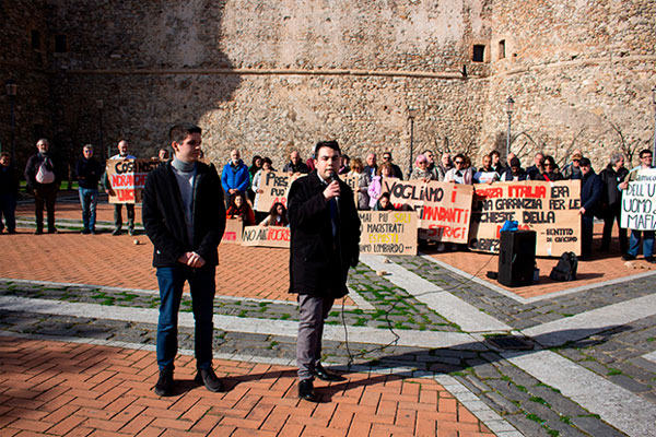 Giorgio Bongiovanni la Ndrangheta aplasta al pueblo de Reggio pero pronto llegara su final 4