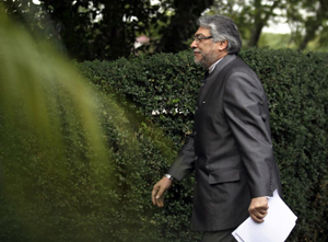 023FernandoLugoantesdeserdestituidotraslamasacredeCuruguatyFotoHistoricoelpaisComUy