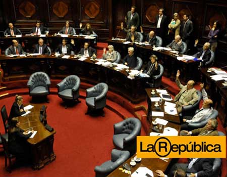 LossenadoresaprobaronproyectodeLeydelFrenteAmplioFotoLaRepblica