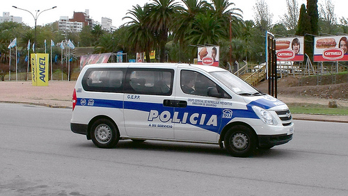 MovilpolicialencallesdeMontevideo