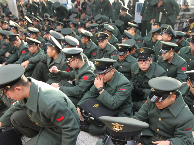 Foto_2_norcorea_atenta