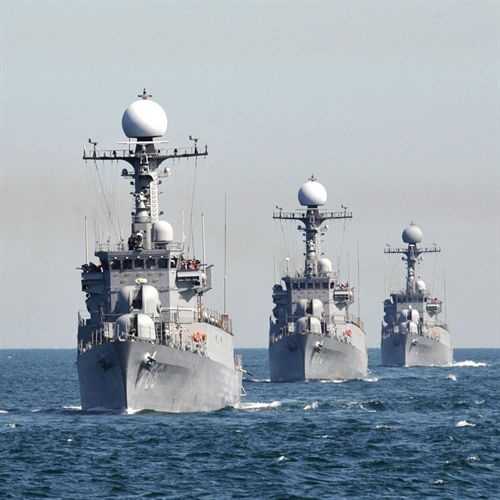 Foto_3_Norcorea_atenta
