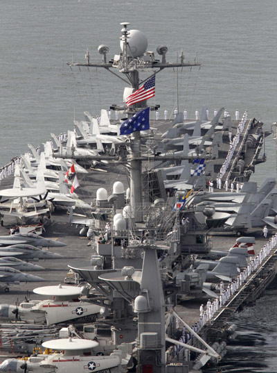 Foto_4_norcorea_atenta