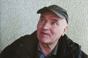 RatkoMladicde69aosyenfermoenfrentaTribunalfotoAPFoto2
