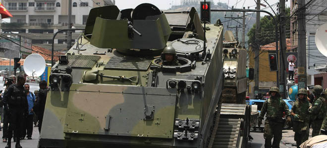 foto_1_tanques_en_favelas